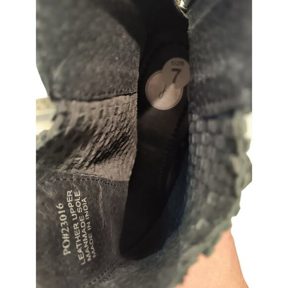 Journee Signature Women's Emerson Black Leather Booties Size 7 NWOT‎ - Picture 8 of 13